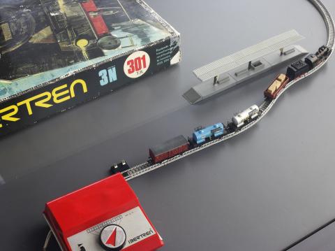 Tren de juguete